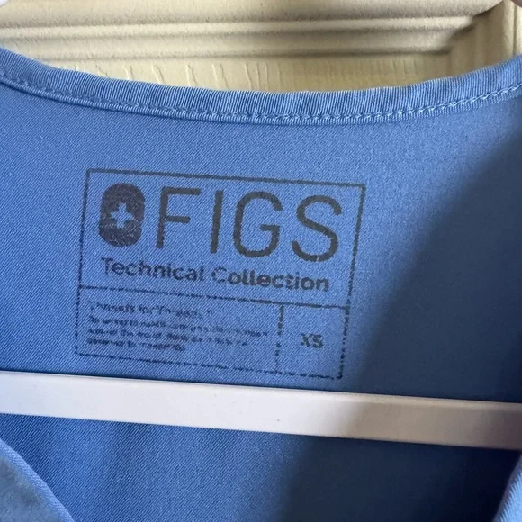 FIGS scrub set XS  Classic Blue Scrub Set - Picture 7 of 7